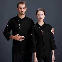 Модный черный лонгслив