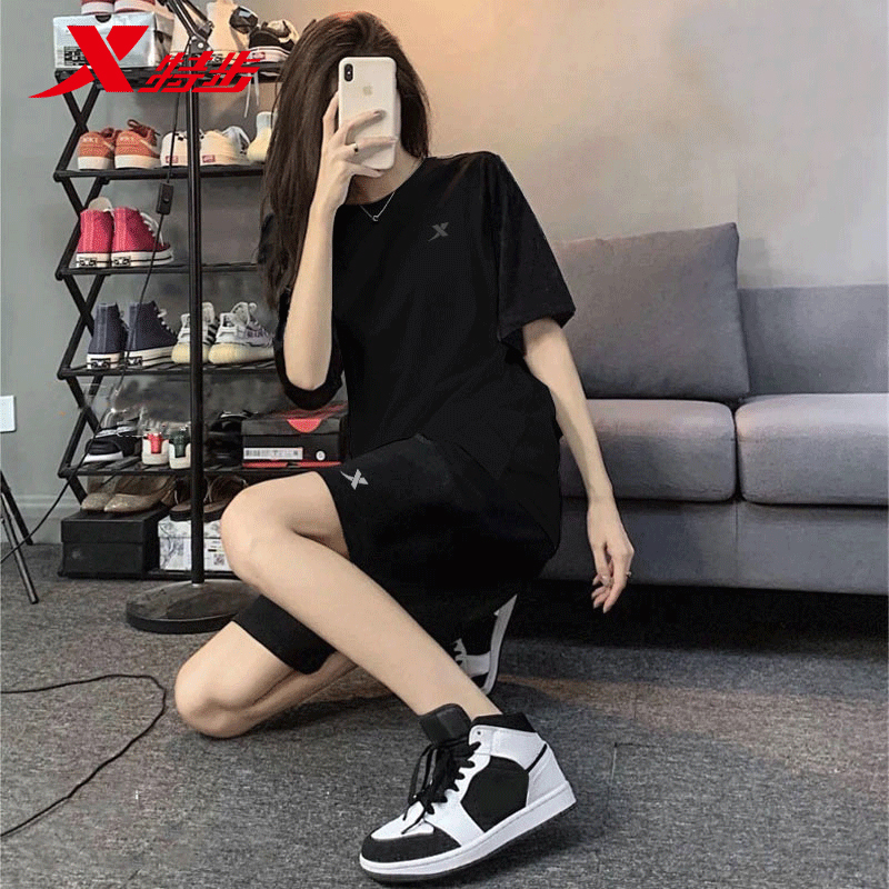 特步运动套装女夏季2025新款跑步速干衣大码宽松健身冰丝羽毛球服