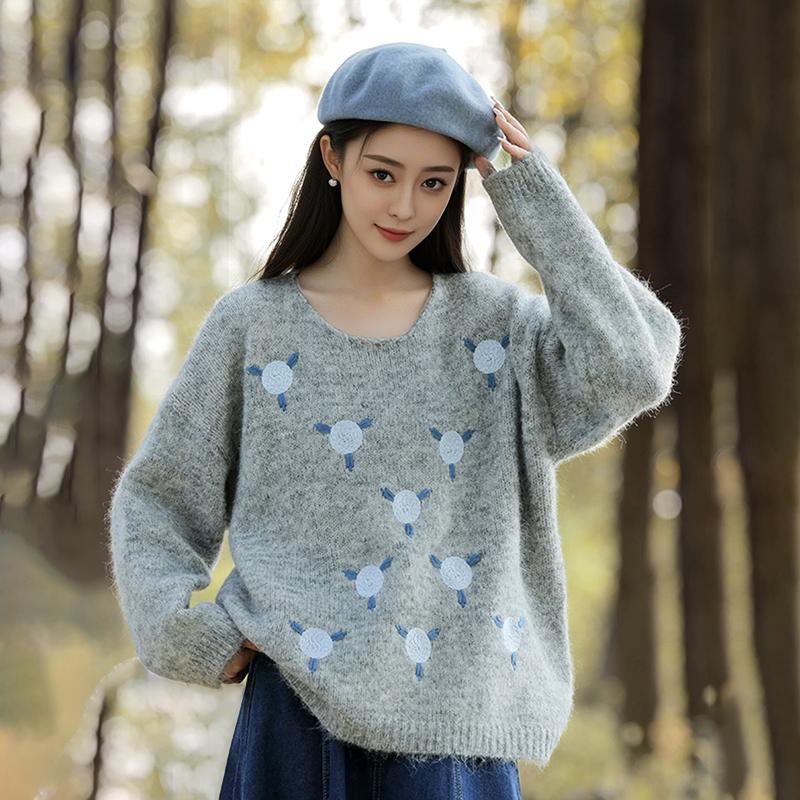 设计感立体花朵灰色毛衣女