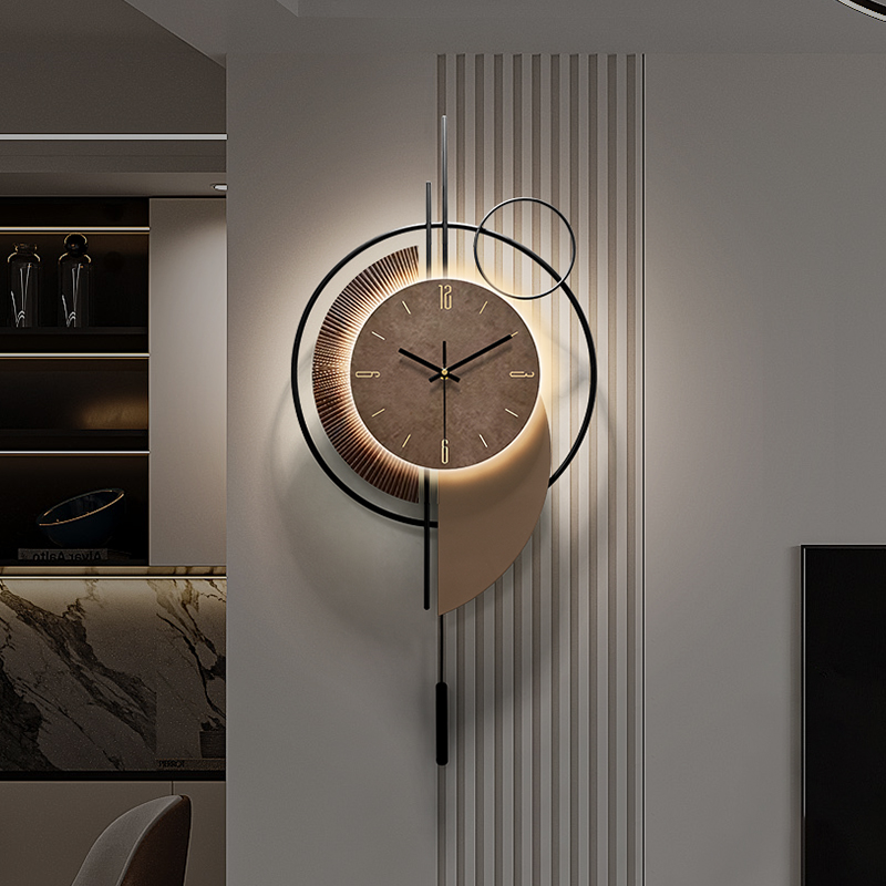 飞鸟集高级感时钟挂墙客厅挂表2025新款背景墙木格栅装饰钟表挂钟