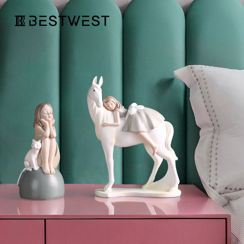 女孩骑马摆件客厅卧室可爱装饰品少女心生日女朋友礼物送女孩闺蜜