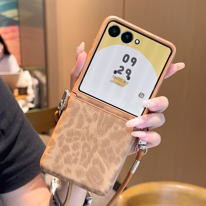 适用于三星ZFlip7折叠屏手机壳豹纹花纹包中轴新款奢华小米mixflip2斜挎背带挂绳华为novaflip全包硬壳保护套