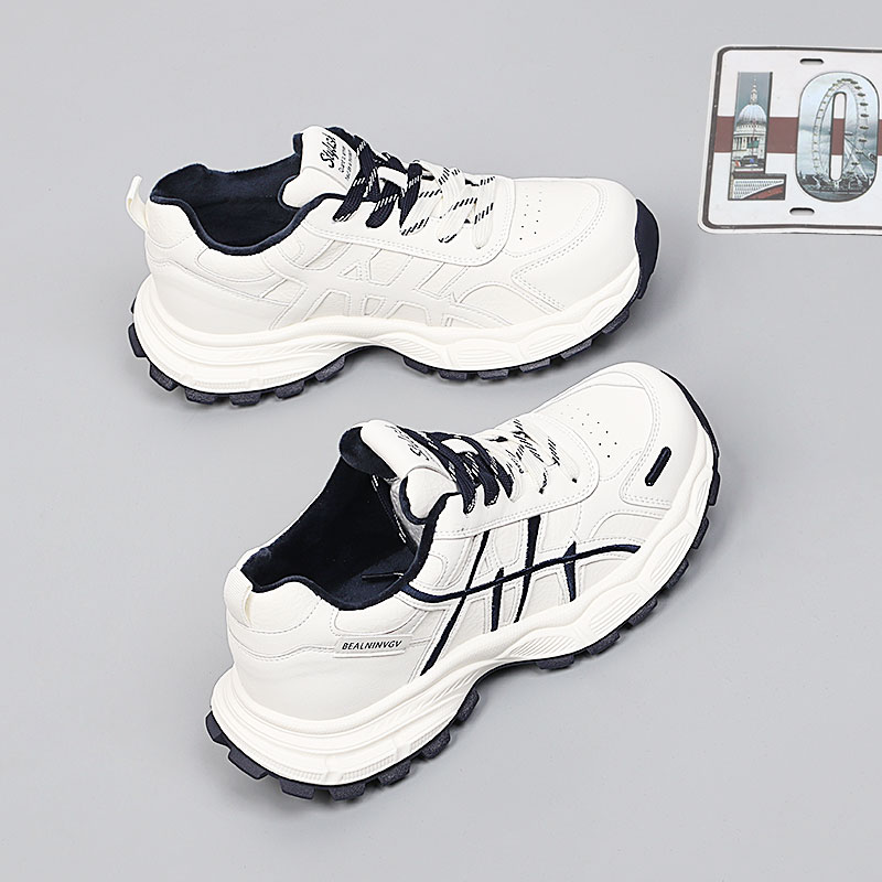 爆款大码女鞋41一43冬季2025新款休闲棉鞋特大号舒适加绒老爹鞋女