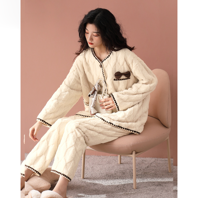 珊瑚绒睡衣女冬甜美少女开衫无领
