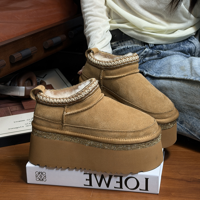 磨砂真皮羊毛松糕厚底雪地靴女