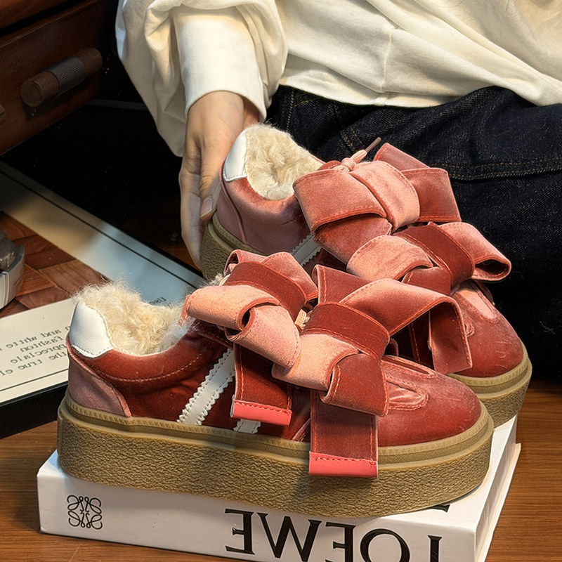 欧货绒面羊毛加绒厚底德训鞋女时尚蝴蝶结毛毛鞋百搭平底休闲板鞋,女鞋,德训鞋,淘宝优惠券,粉丝福利购,淘宝优惠卷