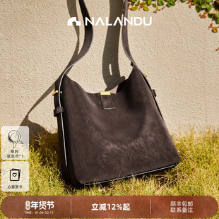 纳兰杜包包女式2025新款水桶包女款麂皮包包大容量通勤单肩斜挎包