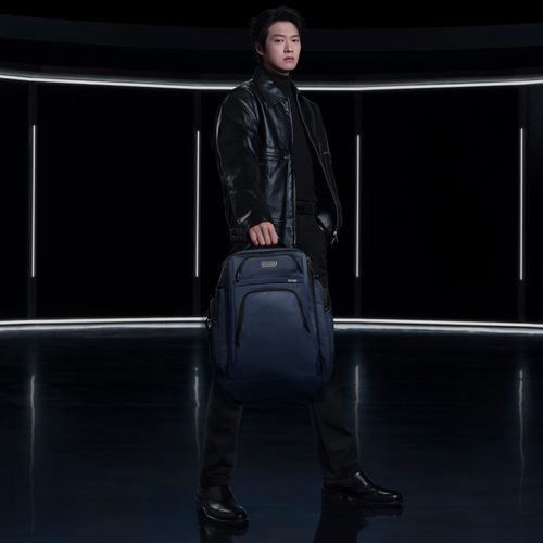 【魏大勋同款】TUMI/途明Alpha4 男士双肩包经典商务双肩包