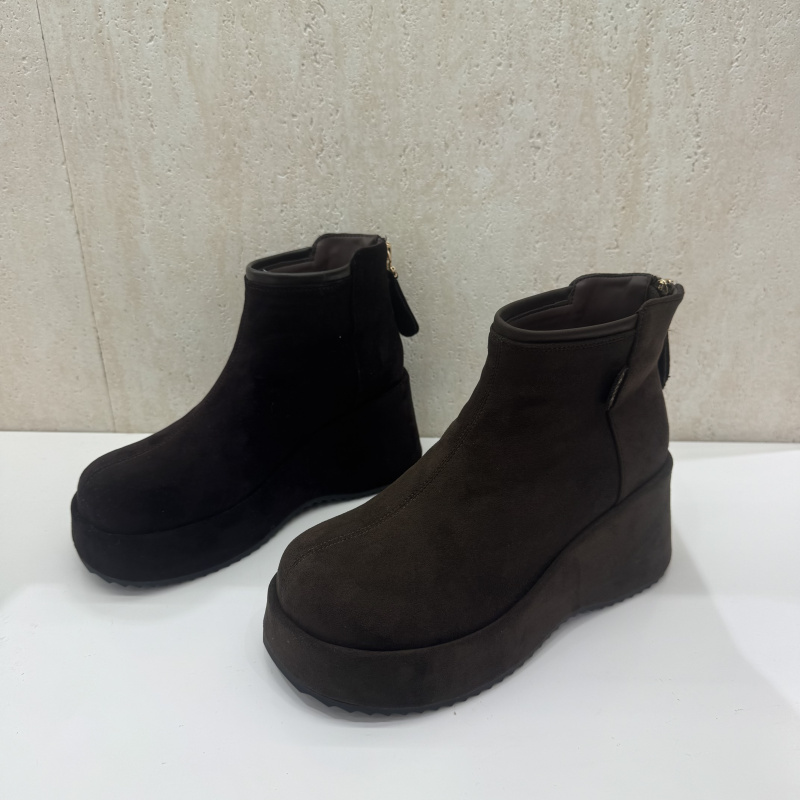 新款冬季加绒雪地靴女