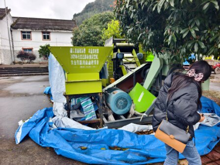 5月10日绵阳存放于北川县桂溪镇甘溪小学的圆草捆打捆包膜一体机一台网络拍卖公告