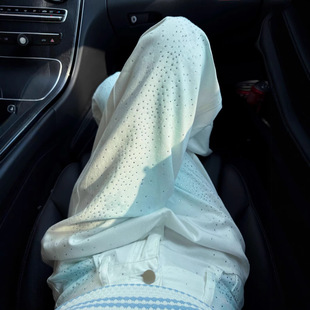 白色裤子女款2026新款爆款时尚百搭重工烫钻高腰显瘦直筒牛仔裤女