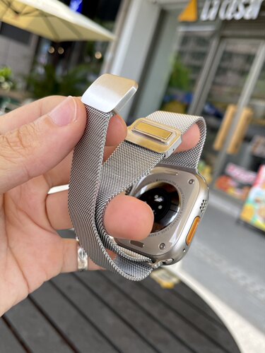 卡客 新米兰尼斯适用苹果手表applewatch表带金属s987钢网双磁吸