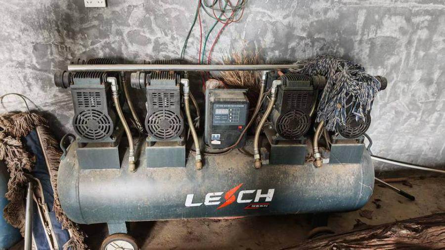 1月6日遵义空压机（型号：GT400-ED）1台网络拍卖公告