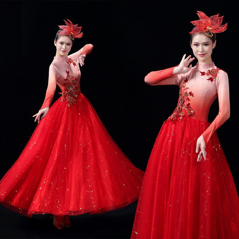 灯火里的中国舞蹈演出服