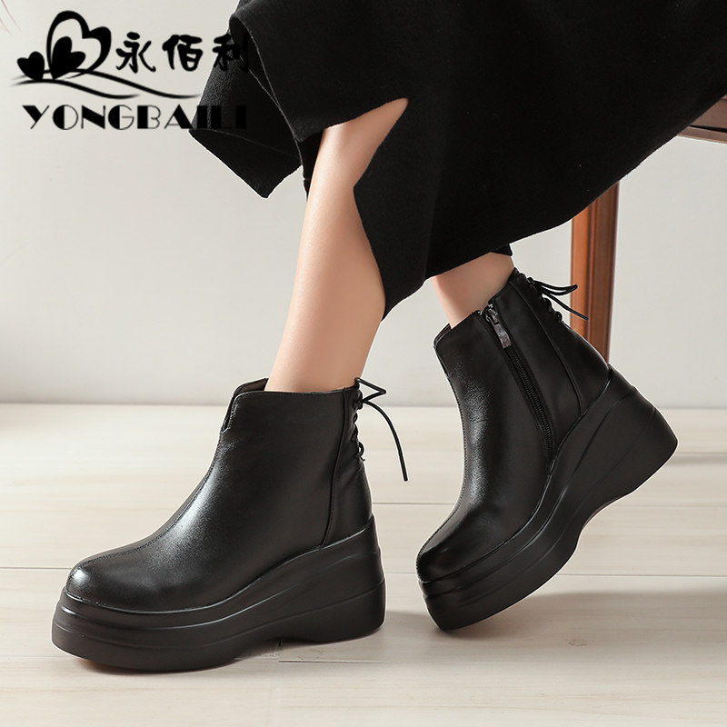 2025冬季新款牛皮加绒保暖短靴女厚底坡跟高跟皮鞋休闲软底女鞋靴