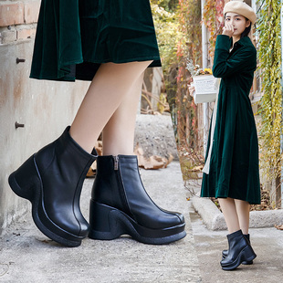 2026冬新款厚底坡跟高跟真皮女靴松糕底牛皮短靴时尚休闲短靴女鞋