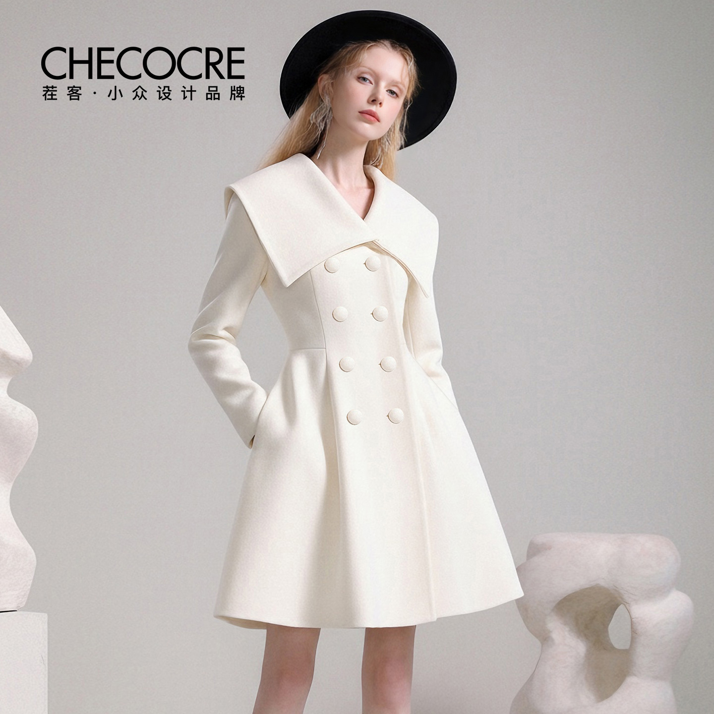 茬客大翻领双排扣收腰短裙