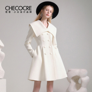 大翻领双排扣收腰短裙 优雅韵味长外套秋冬新款 茬客 月光女孩
