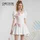 茬客减龄甜美白色连衣裙夏季 立体撞色蝴蝶结清纯约会裙子 新款