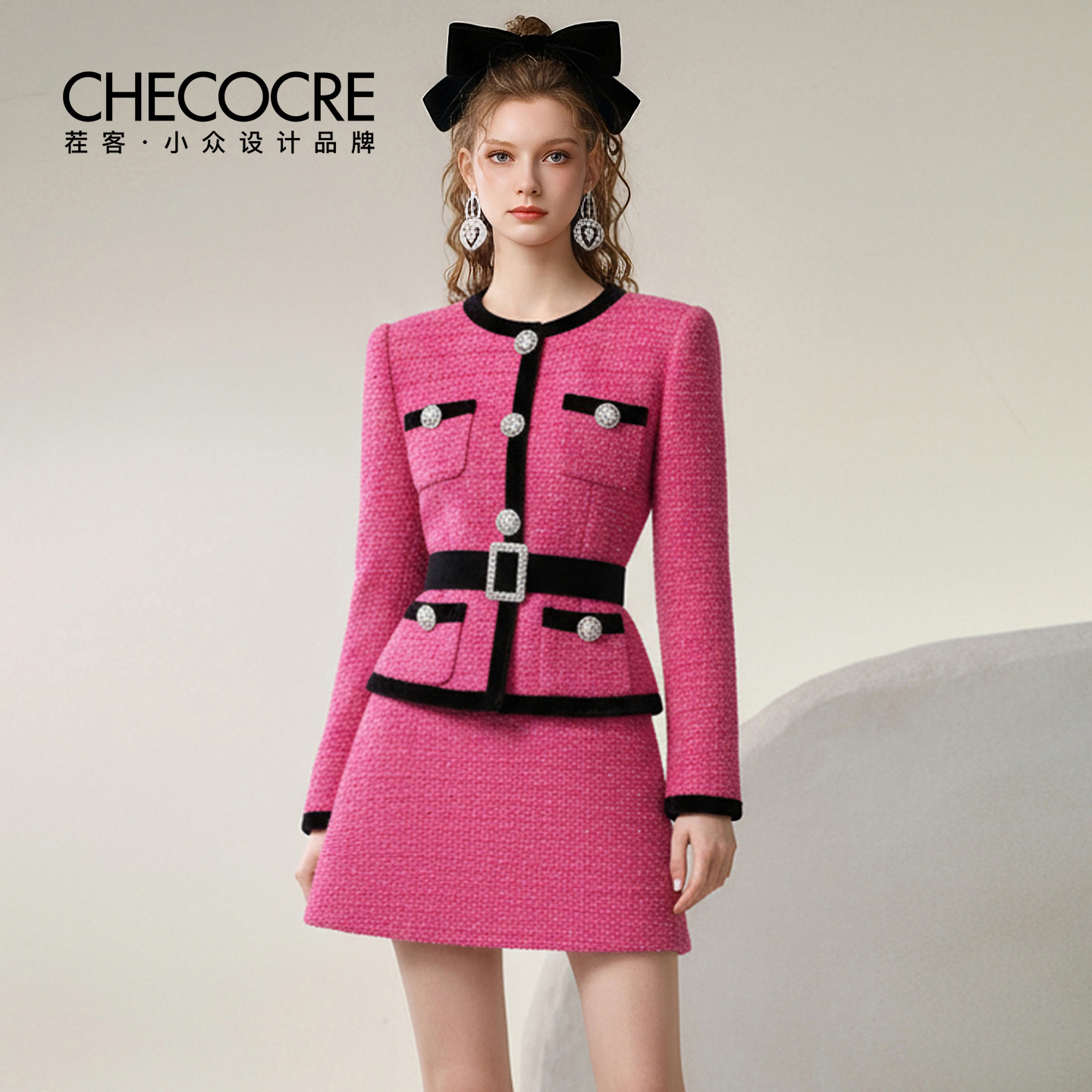 茬客圆领钻扣上衣半裙