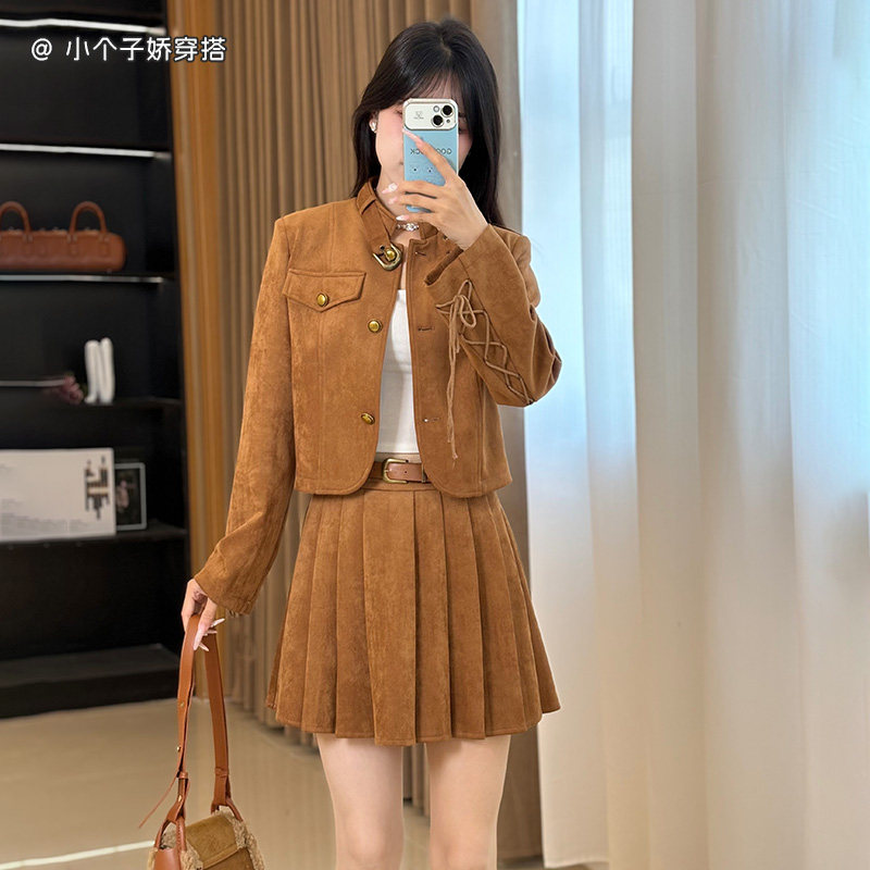 新款时尚两件套复古仿鹿皮绒长袖咖色外套高腰百褶短裙女早秋套装