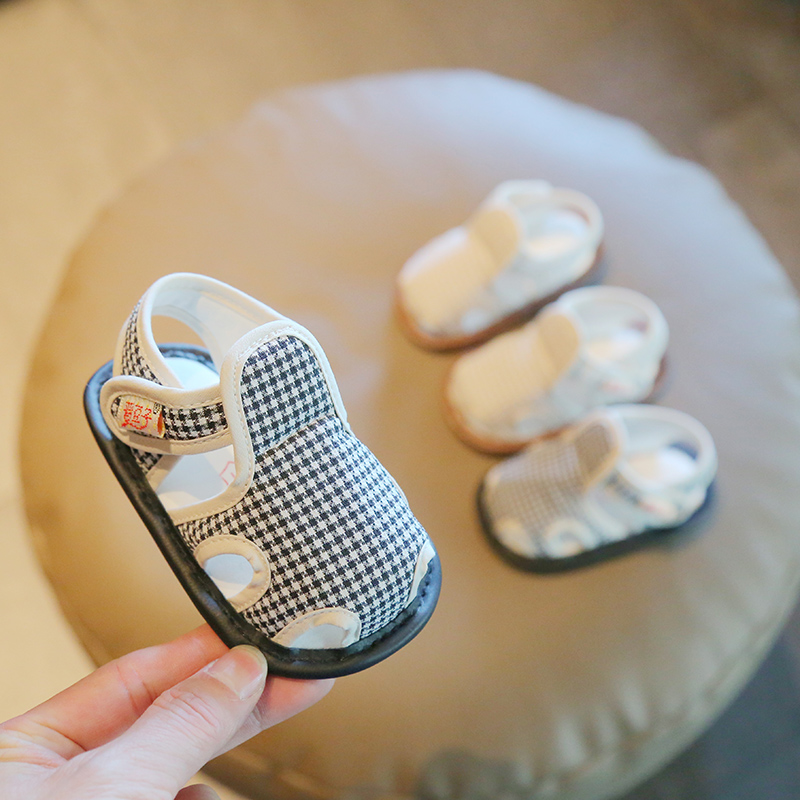 婴儿凉鞋男宝一岁软底室内布鞋
