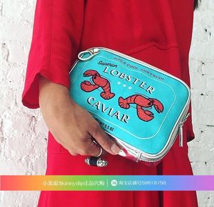 现货 正品SKINNYDIP蓝色刺绣龙虾新鲜罐头个性链条单肩斜挎包