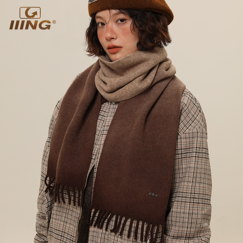 IIING帽控羊毛混纺保暖流苏围巾