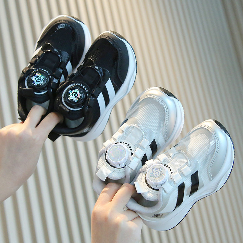 儿童运动鞋2026春秋男童小白鞋旋转纽扣女童跑鞋软底宝宝休闲网鞋