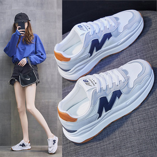 2026时尚新款女式板鞋秋款增高软底经典鞋透气百搭轻便防滑女鞋