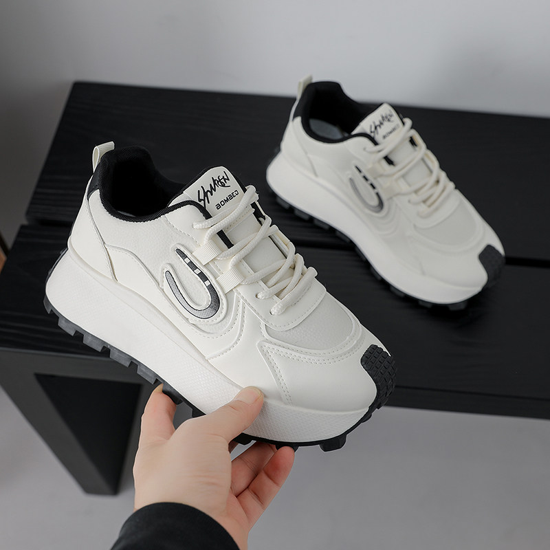 丙午马年厚底运动鞋女鞋2026新款老爹鞋百搭初中生阔腿裤增高休闲