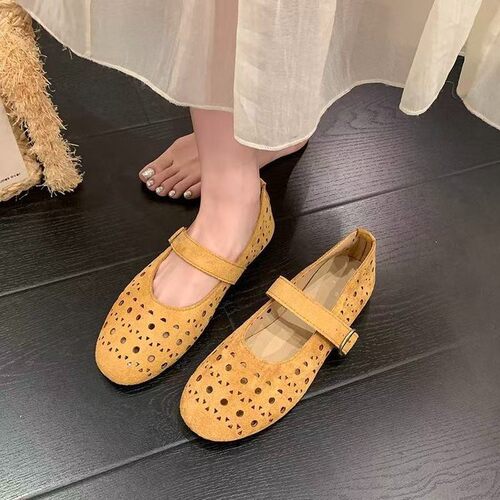 夏季镂空洞洞鞋一字带玛丽珍鞋浅口单鞋女2026年新款洞洞罗马鞋子