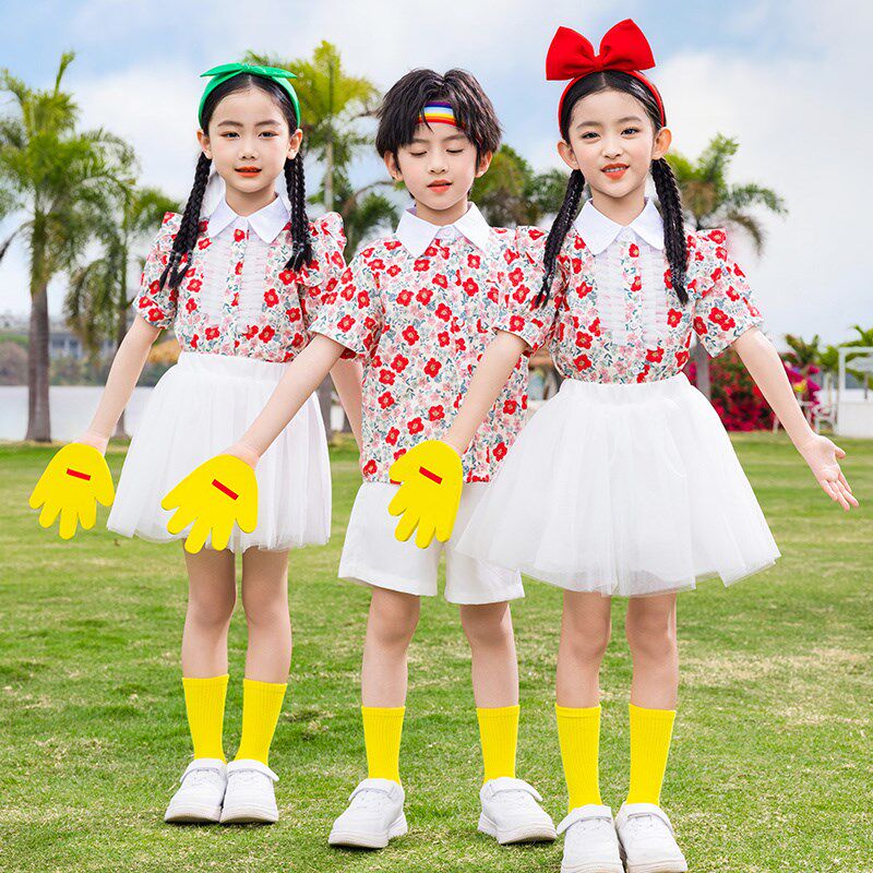 新品儿童表演服小学生幼儿园园服六一演I出班服男女童啦啦队大合