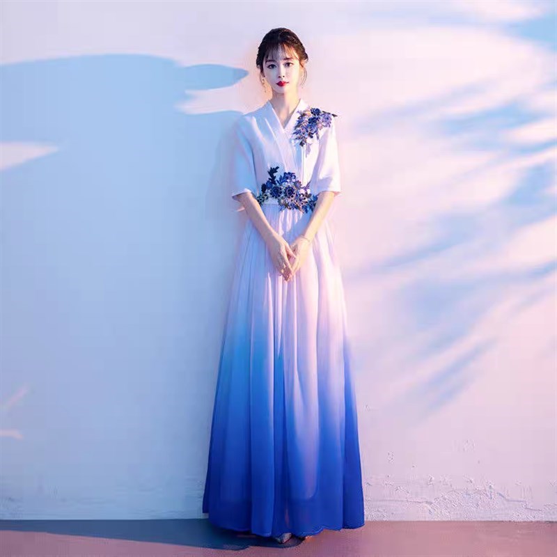 新款新款古筝演出服女成人中w国风艺考B演奏礼服学生合唱团舞台表图片