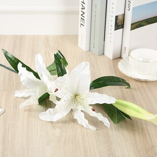 仿真百合花婚庆家居装饰花卉酒店餐厅桌摆插瓶假花3头手感百合花