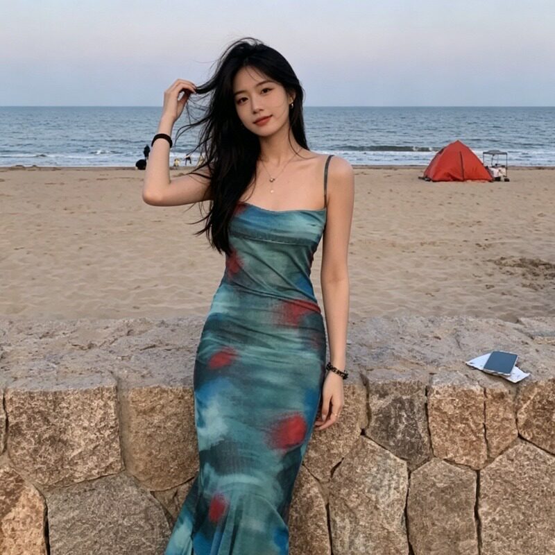 法式纯欲修身显瘦辣妹高级感吊带连衣裙海边度假旅游拍照沙滩长裙