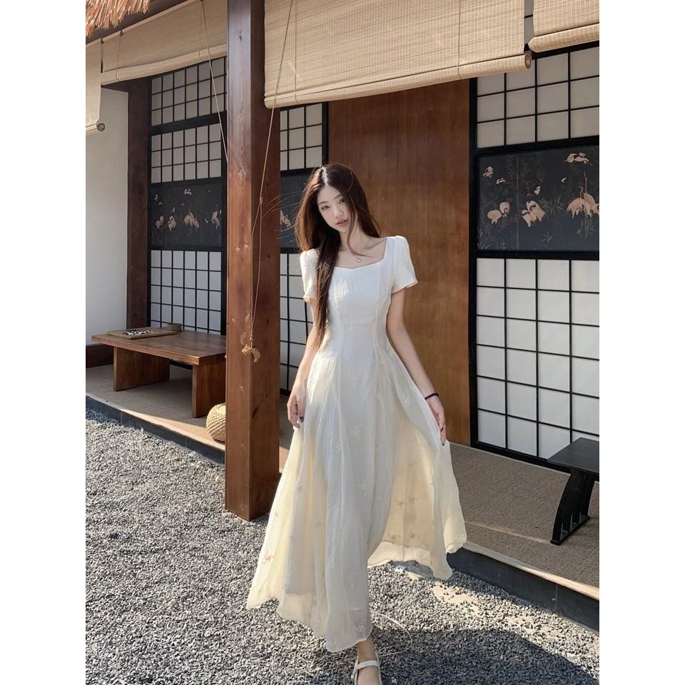 2026新款白色连衣裙子女夏季今年流行法式高级感收腰气质长裙