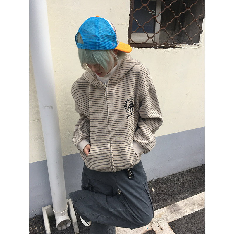 OPUP 美式复古字母刺绣宽松开衫外套百搭毛呢条纹十字架拉链卫衣