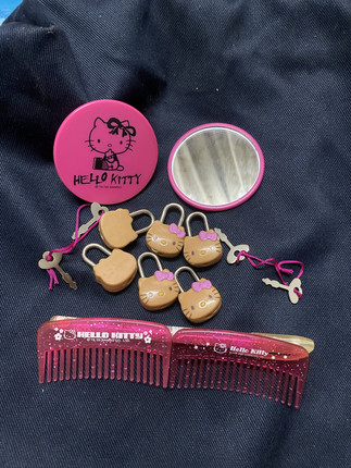 中古老货凯蒂猫hellokitty梳子镜子可爱卡通夏威夷猫黑皮锁钥匙