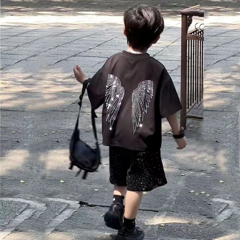 男童夏装套装2026新款儿童夏季闪钻短袖男孩韩版潮网红酷帅两件套