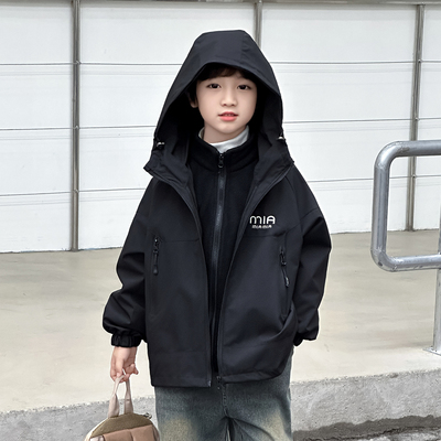 男童春秋款连帽冲锋衣