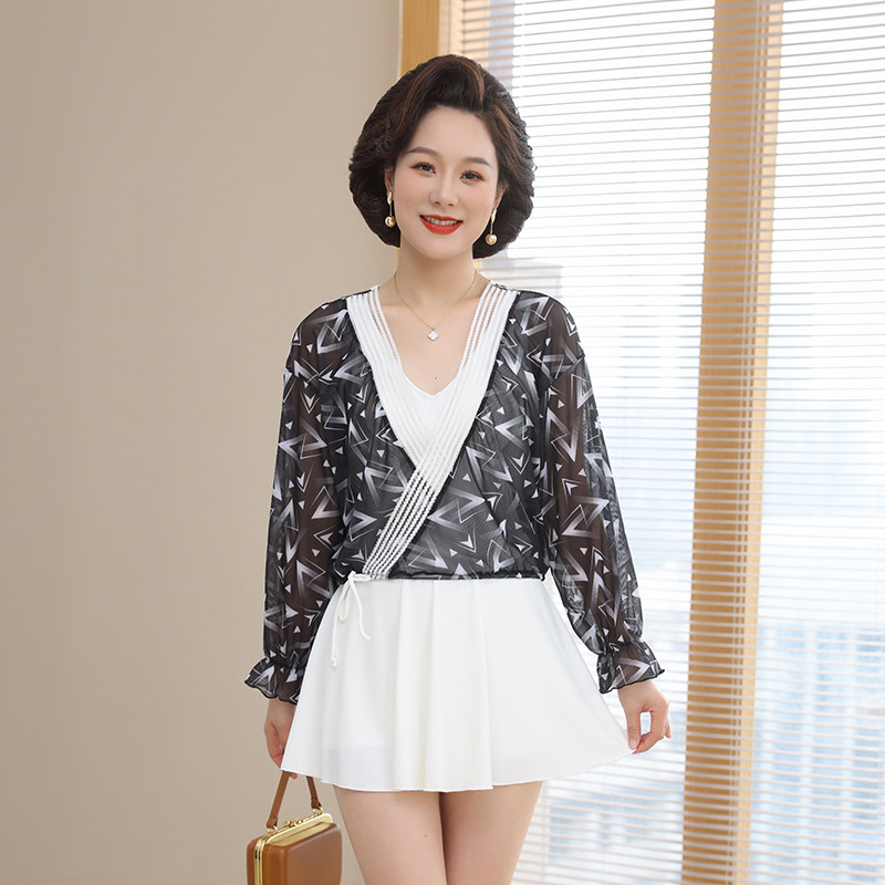 泳衣女款罩衫泡温泉大码分体妈妈款中老年保守显瘦遮肚2025新款