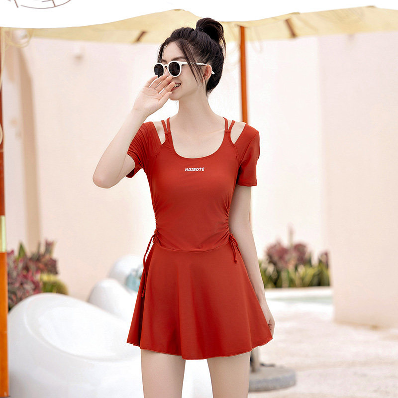 泳衣女2026年新款遮肚显瘦女士泳衣泡温泉大码度假时尚连体泳装