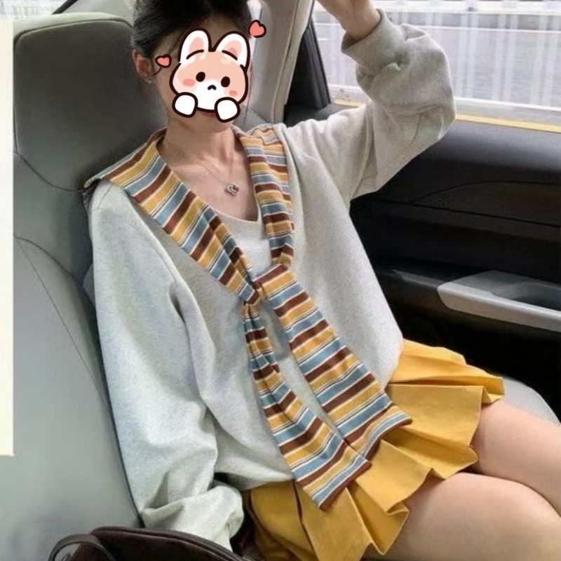 灰色V领条纹披肩假两件卫衣女秋