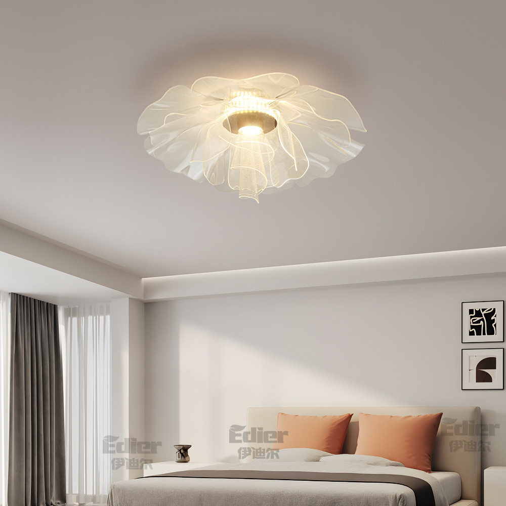 法式轻奢花瓣极简卧室吸顶灯