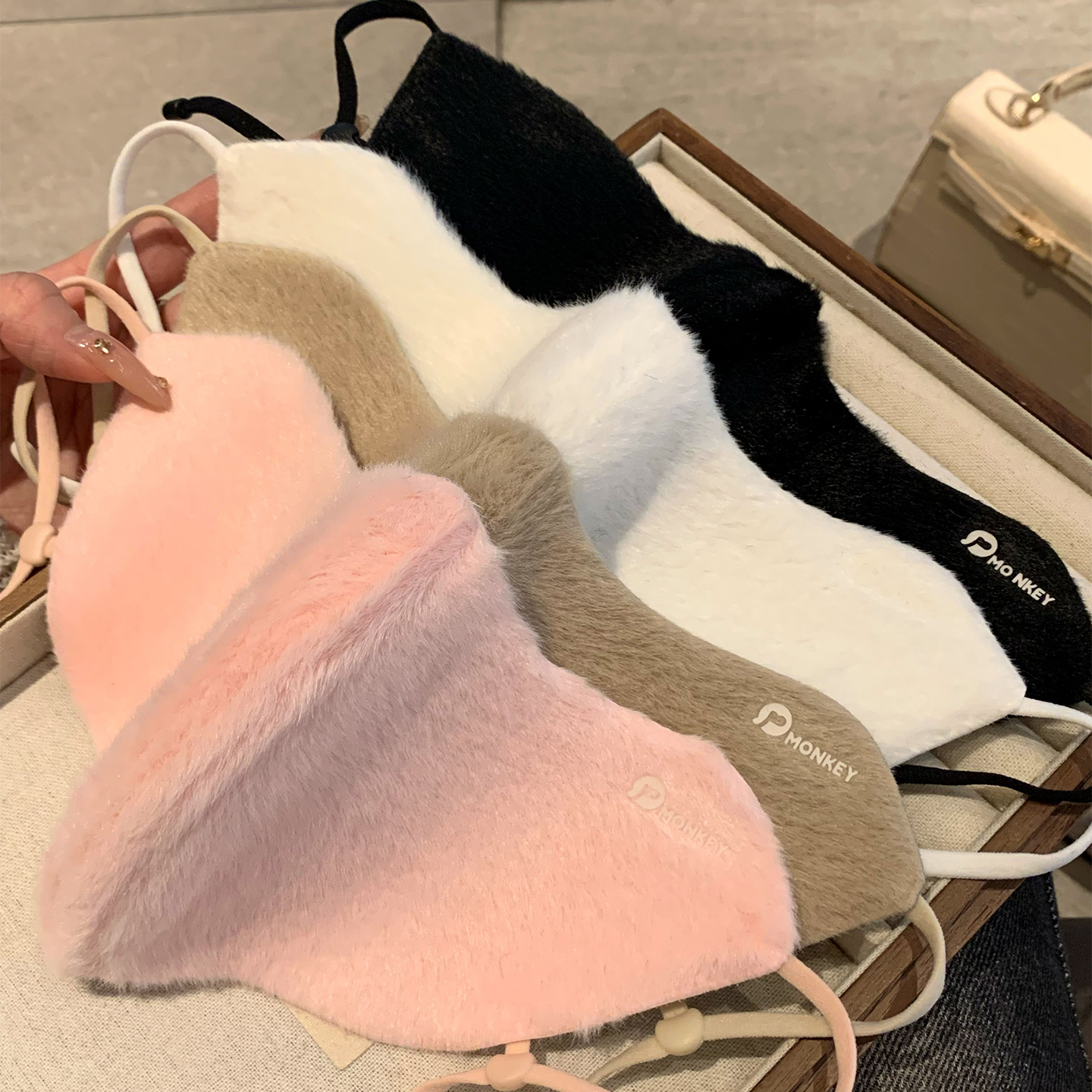 粉色仿兔绒立体保暖口罩女士冬季