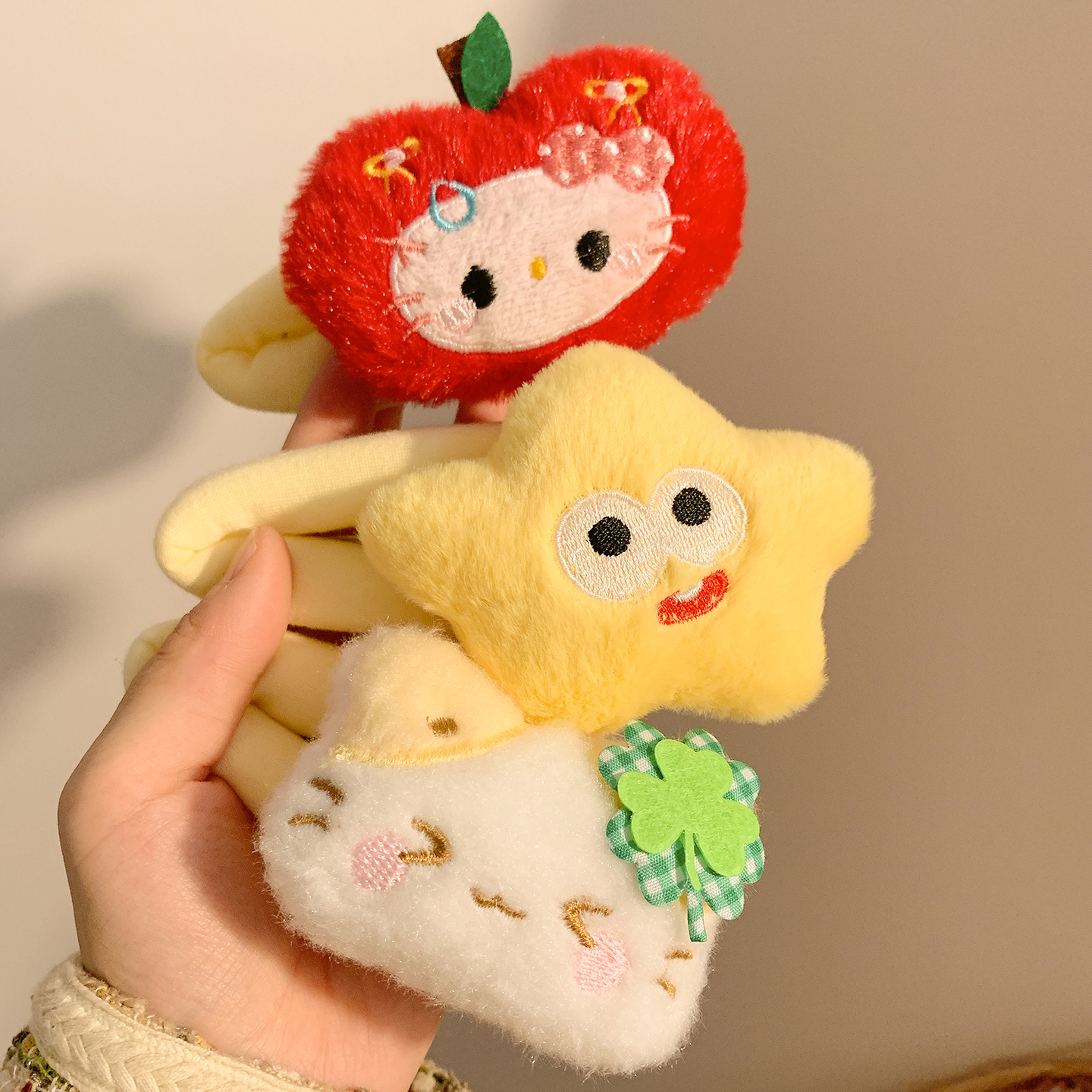可爱星星毛绒发夹边夹侧边发卡女卡通高级感bb夹百搭夹子头饰新款