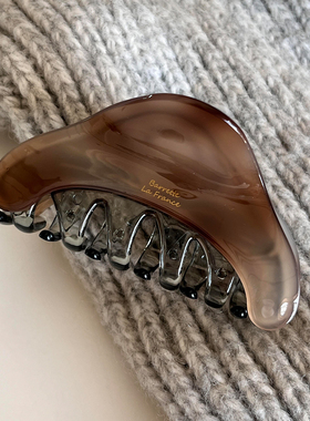 赵露思同款茶色贝壳三角抓夹女后脑勺鲨鱼夹韩系百搭亚克力发夹