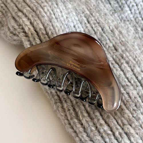 赵露思同款茶色贝壳三角抓夹