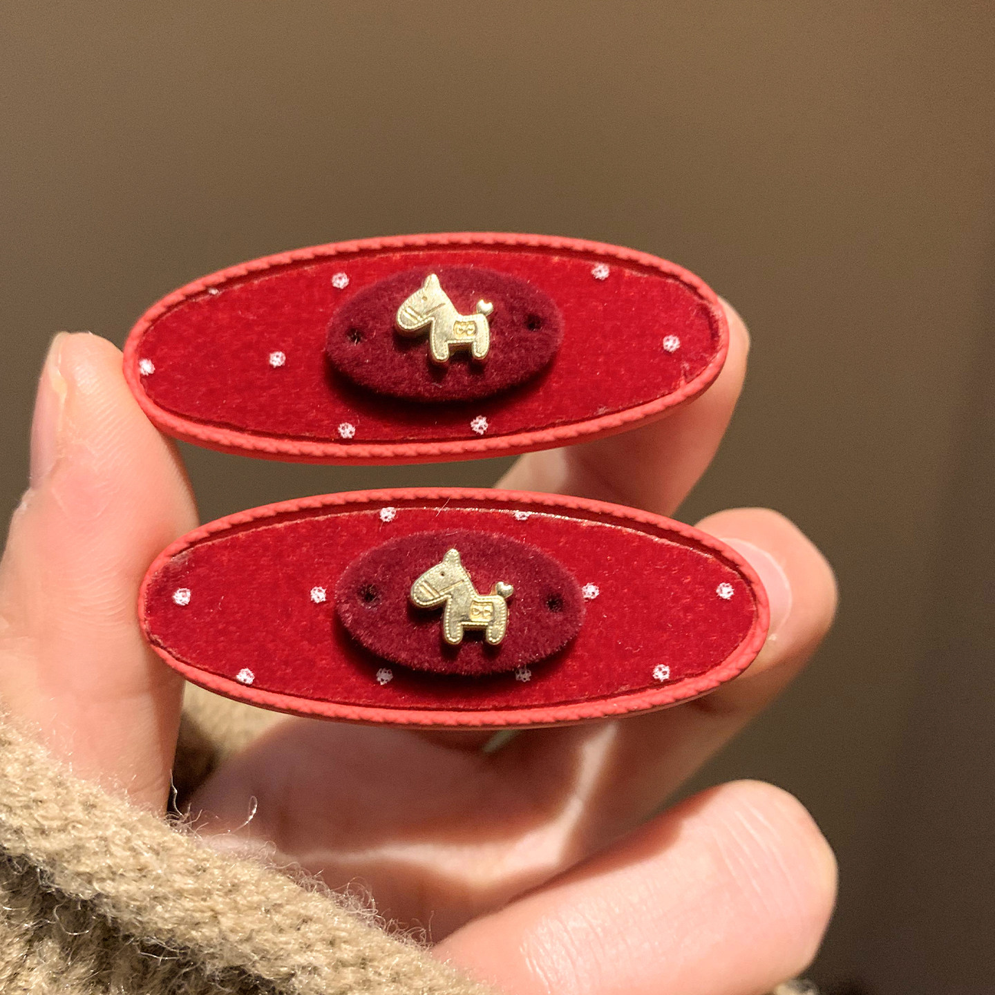 红色波点小马发夹边夹侧边高级感女新年头饰百搭喜庆碎发刘海夹,饰品/流行首饰/时尚饰品新,发饰,淘宝优惠券,粉丝福利购,淘宝优惠卷